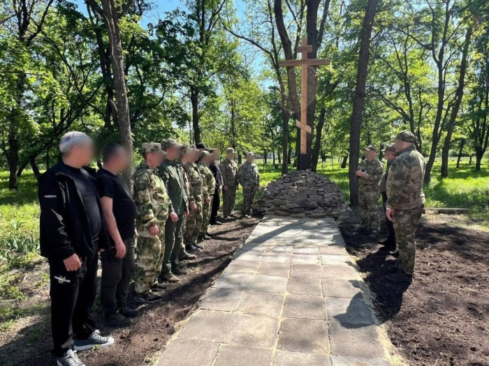 Военнослужащие башкирского батальона имени Салавата Юлаева построили мечеть в одном из освобождённых сел Донецкой Народной Республики